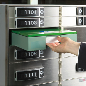 Using the safe deposit box → Return